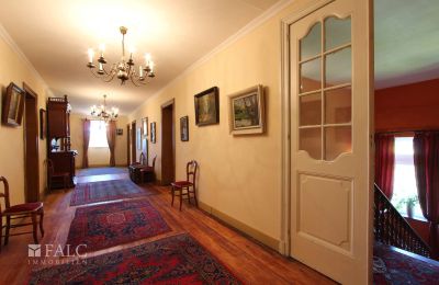 Palácio à venda Fays, Wallonie, Flur im 2.OG