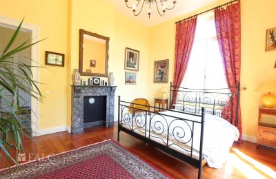 Palácio à venda Fays, Wallonie, Erstes Schlafzimmer im 1.OG