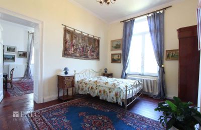Palácio à venda Fays, Wallonie, Zweites Schlafzimmer im 1.OG des zweiten Traktes