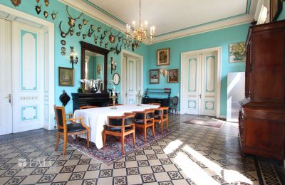 Palácio à venda Fays, Wallonie, Großzügiges Küchenambiente mit Sonnenausrichtung