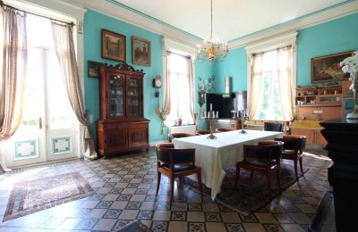Palácio à venda Fays, Wallonie, Küche mit Zugang zum Außenbereich
