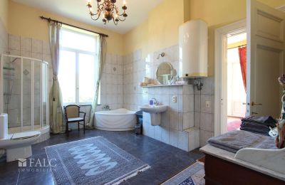Palácio à venda Fays, Wallonie, Badezimmer im 1.OG