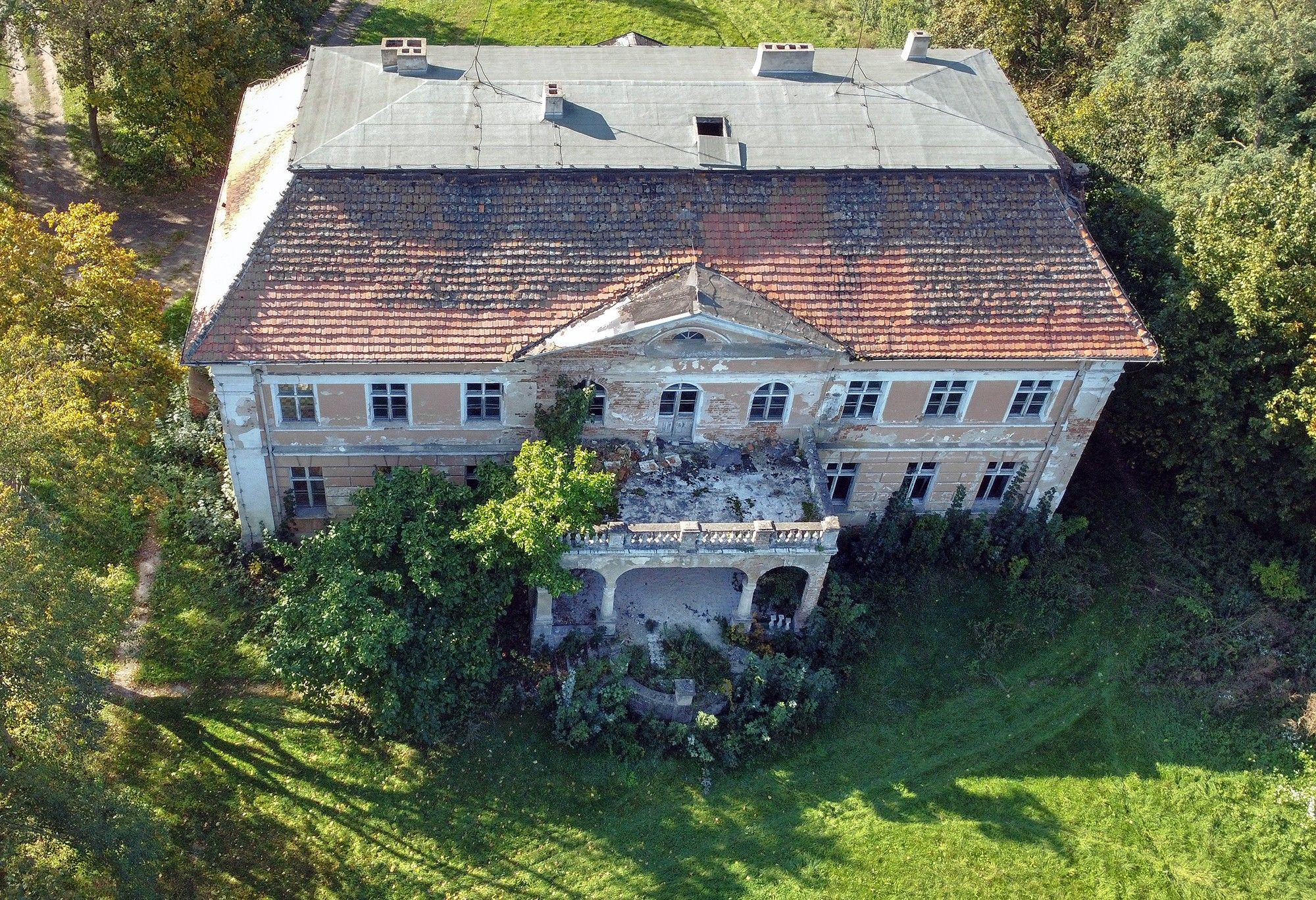 Fotos Solar histórico em Granówko (Grande Polônia) com 5,5 hectares de parque