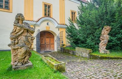 Castelo Třebotov, Mittelböhmische Region