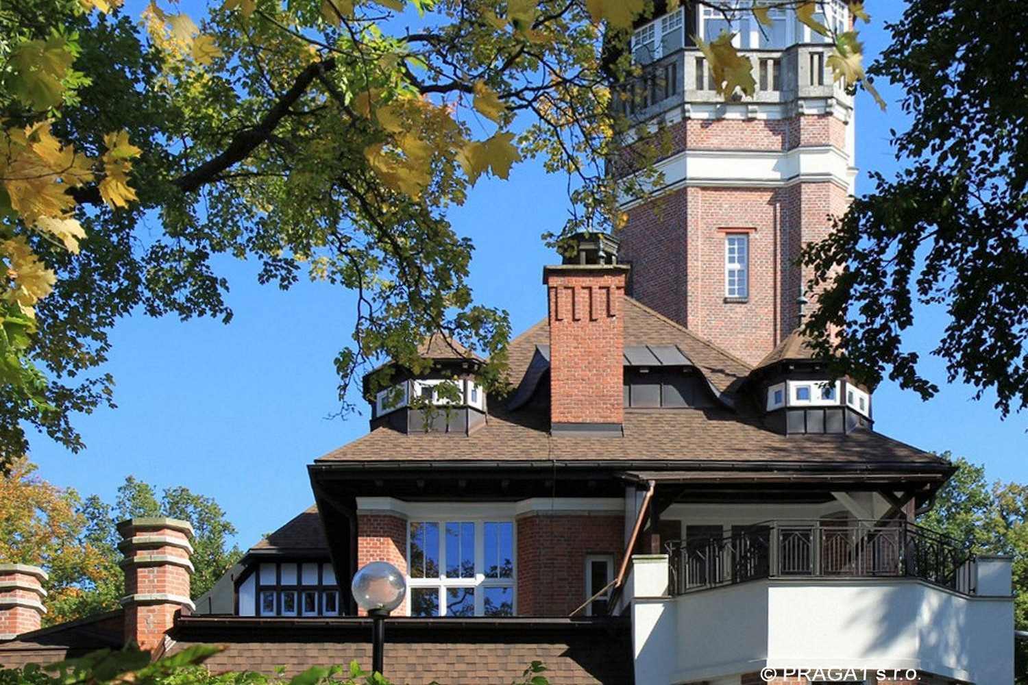 Fotos Forest Villa with Observation Tower