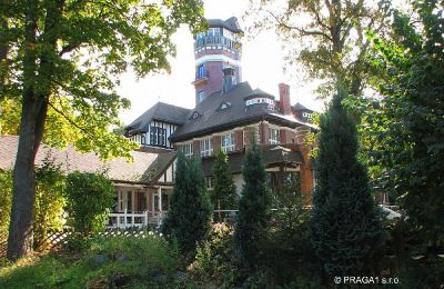 Villa histórica à venda Karlovy Vary, Karlovarský kraj, Vista exterior