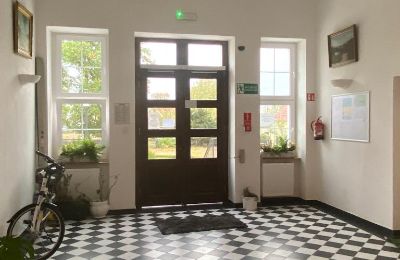 Apartamento em edifício histórico à venda Lubiechowo, Pałac w Lubiechowie, Zachodniopomorskie, Hol wejściowy 