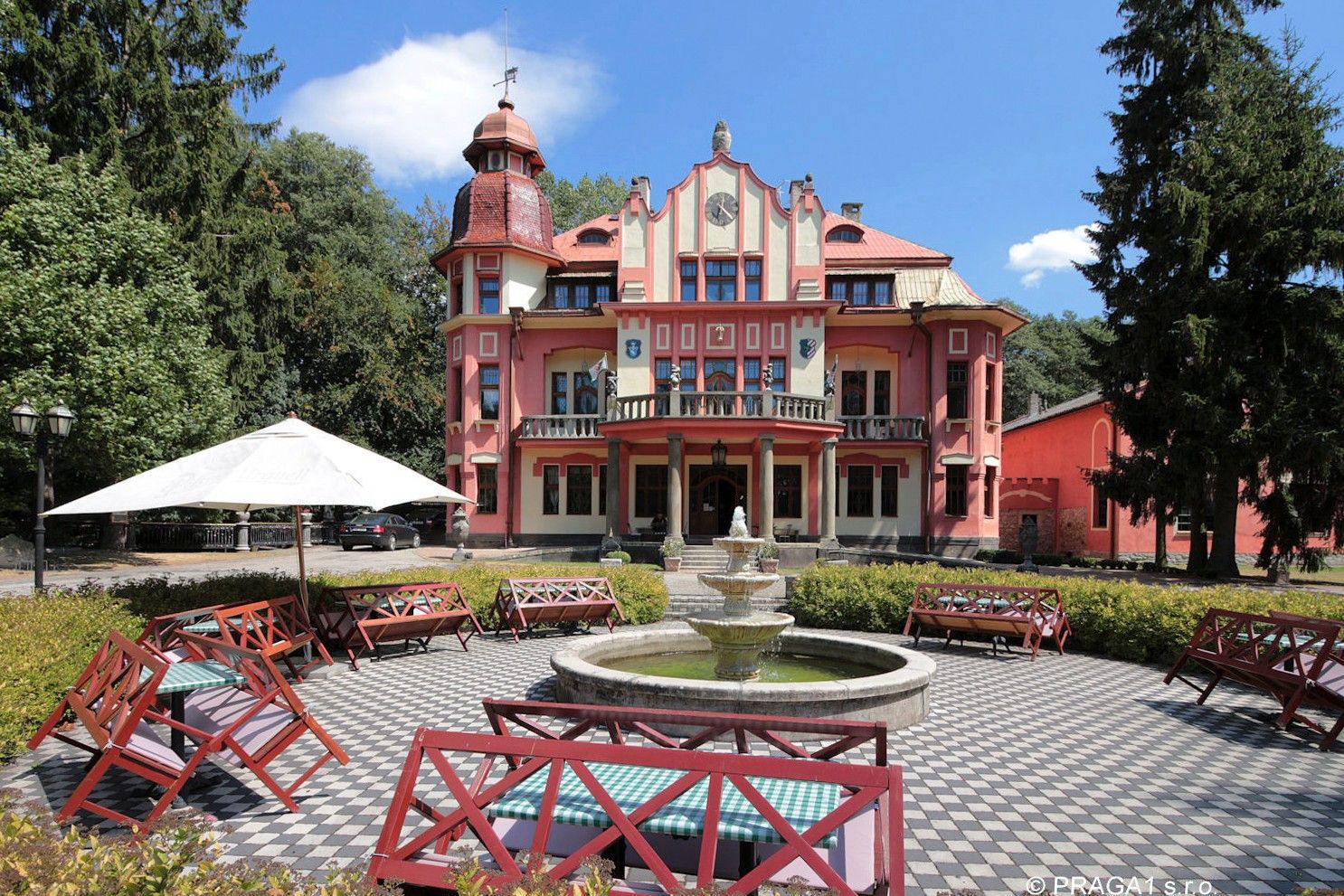 Fotos Castelo com Hotel e Espaço de Bem-Estar no Sudeste da Boémia
