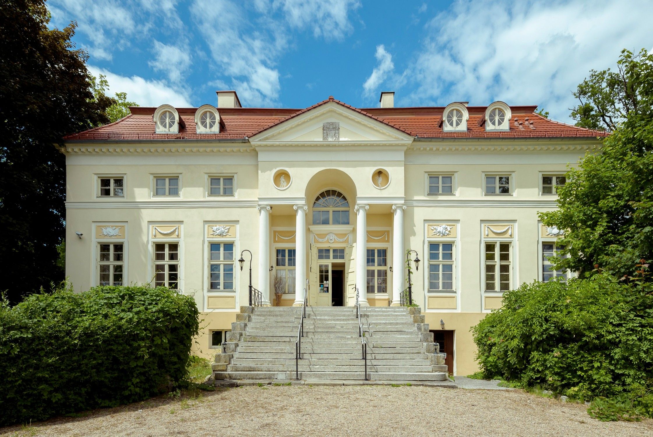 Fotos Palacete à venda na Polónia ocidental