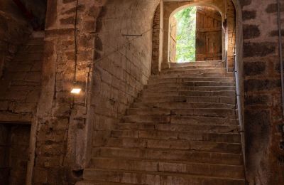 Palácio à venda Baden-Württemberg, Treppe in Gewölbekeller