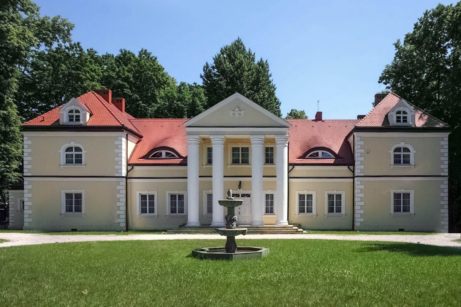 Fotos Radoszewnica - Pałac na Śląsku na sprzedaż