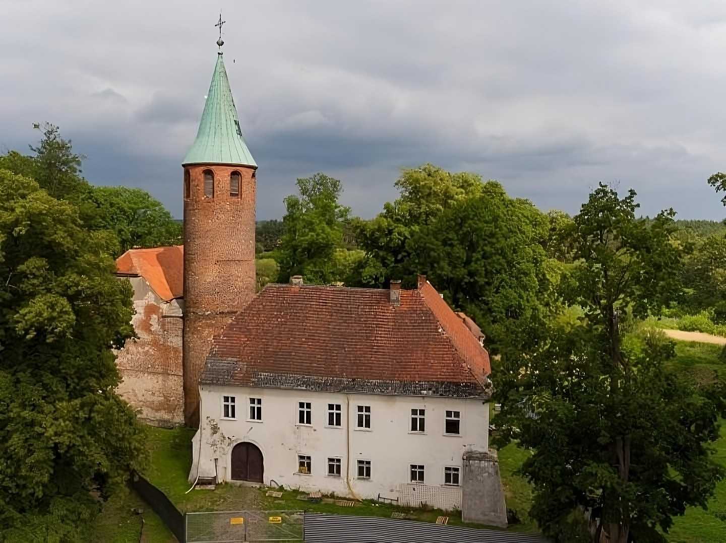 Fotos Zamek w Karłowicach, gm Popielów, woj Opolskie