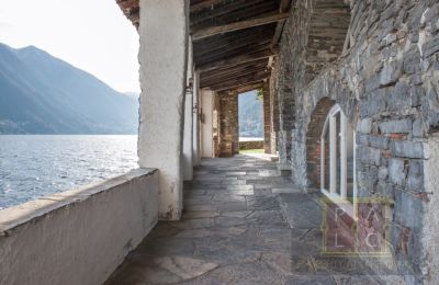 Imóvel histórico à venda Brienno, Lombardia, Terraço