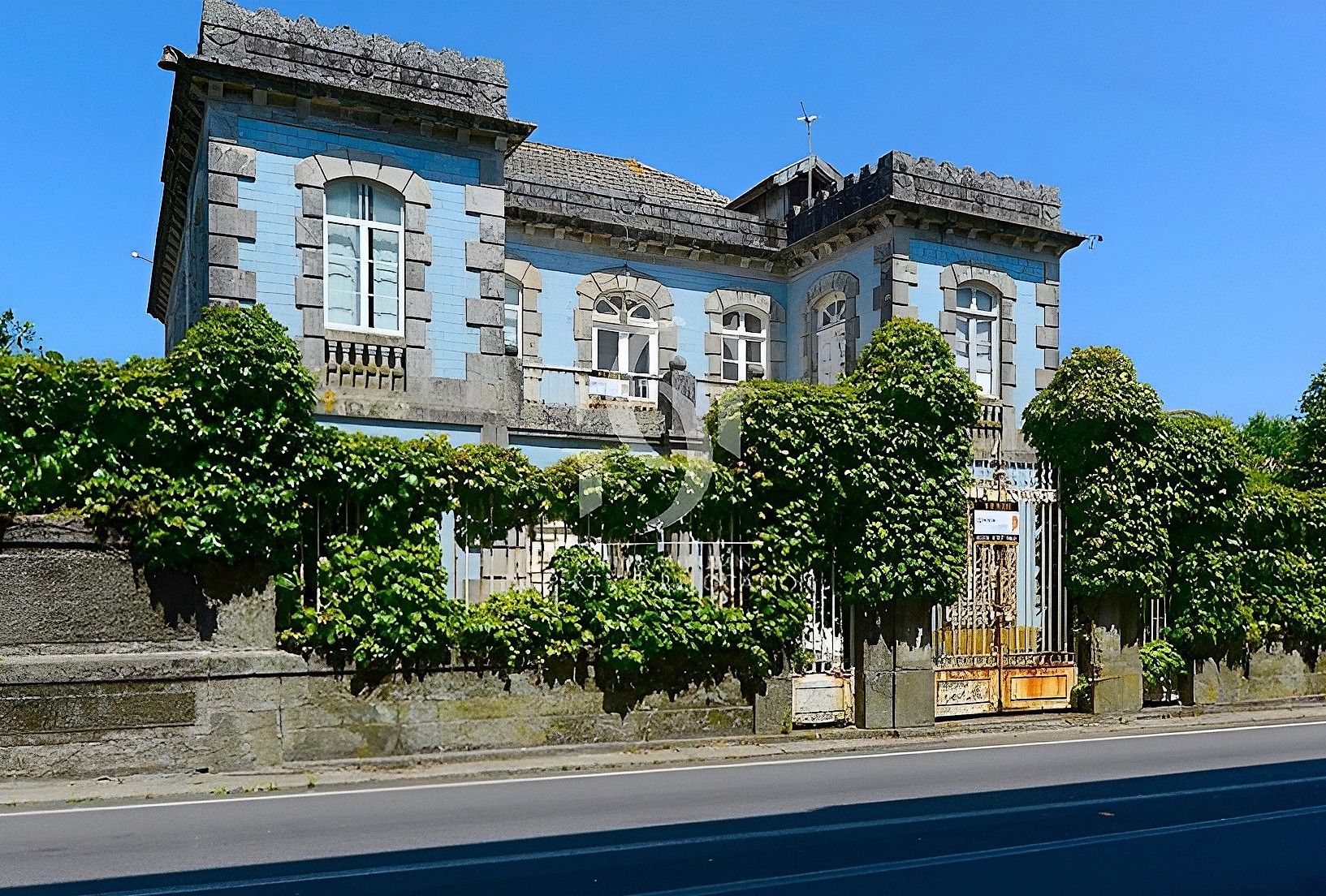 Fotos Villa histórica do século XIX com jardins extensos e potencial turístico na costa da Galiza