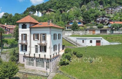 Villa histórica à venda Dizzasco, Lombardia, Vista lateral