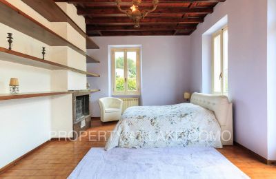 Villa histórica à venda Dizzasco, Lombardia, Quarto