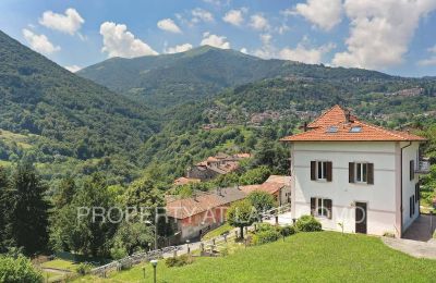Villa histórica à venda Dizzasco, Lombardia, Vista