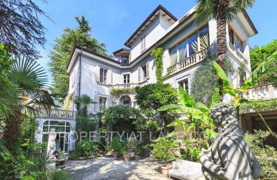Villa histórica à venda Dizzasco, Lombardia, Vista exterior