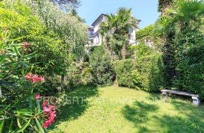 Villa histórica à venda Dizzasco, Lombardia, Jardim