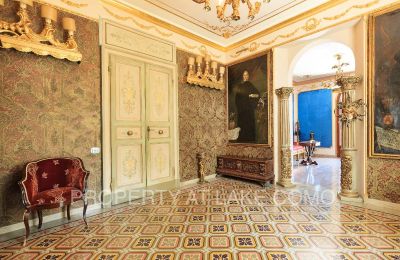 Villa histórica à venda Dizzasco, Lombardia, Hall de entrada