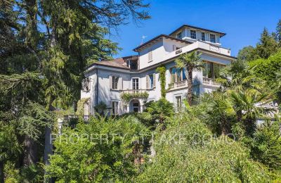 Imóveis com caráter, Villa histórica com vista para o Lago de Como e jardim centenário