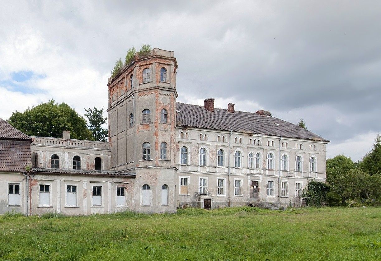 Fotos Schloss- und Parkkomplex in Pommern, Nähe Ostsee