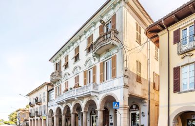 Apartamento em edifício histórico à venda 28040 Lesa, Piemonte, Imagem 2/26