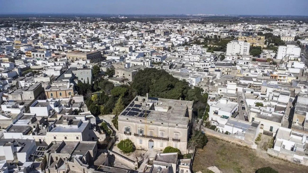 Fotos Palácio histórico com jardim e piscina em Manduria, hoje Boutique-Hotel no coração do Salento