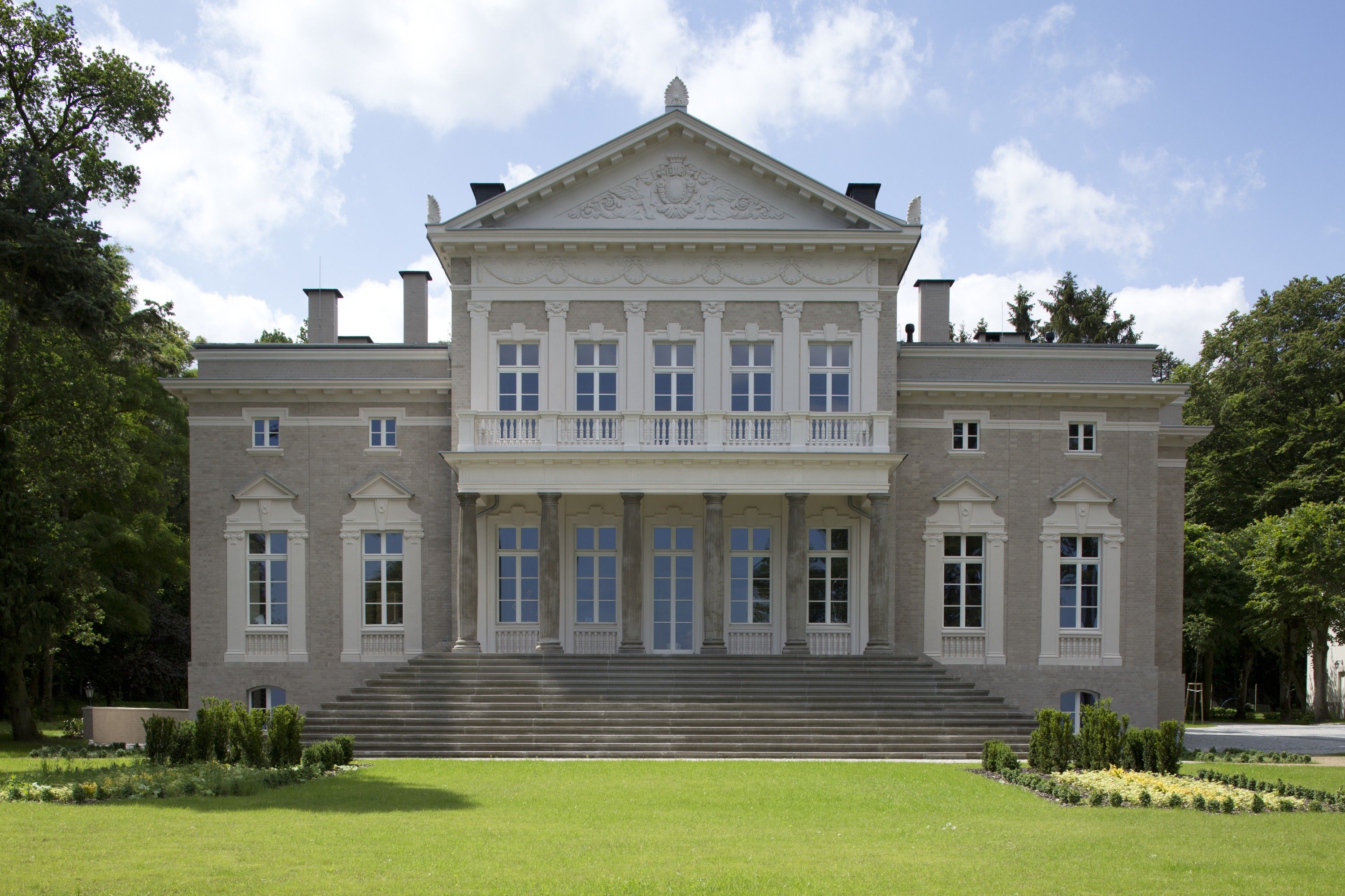 Fotos Przepiękny Odrestaurowany Pałac nad Zalewem Szczecińskim