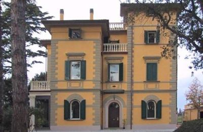 Villa histórica à venda Terricciola, Toscana, Vista lateral