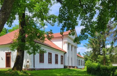 Casa senhorial à venda Rożnów, Dwór w Rożnowie, Malopolskie, Vista lateral