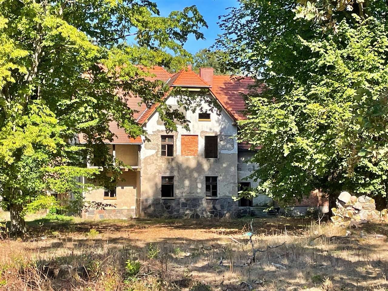 Fotos Kompleks budynków po starej leśniczówce z początku XX w nad Jeziorem Hajka (25 minut do MIelna)
