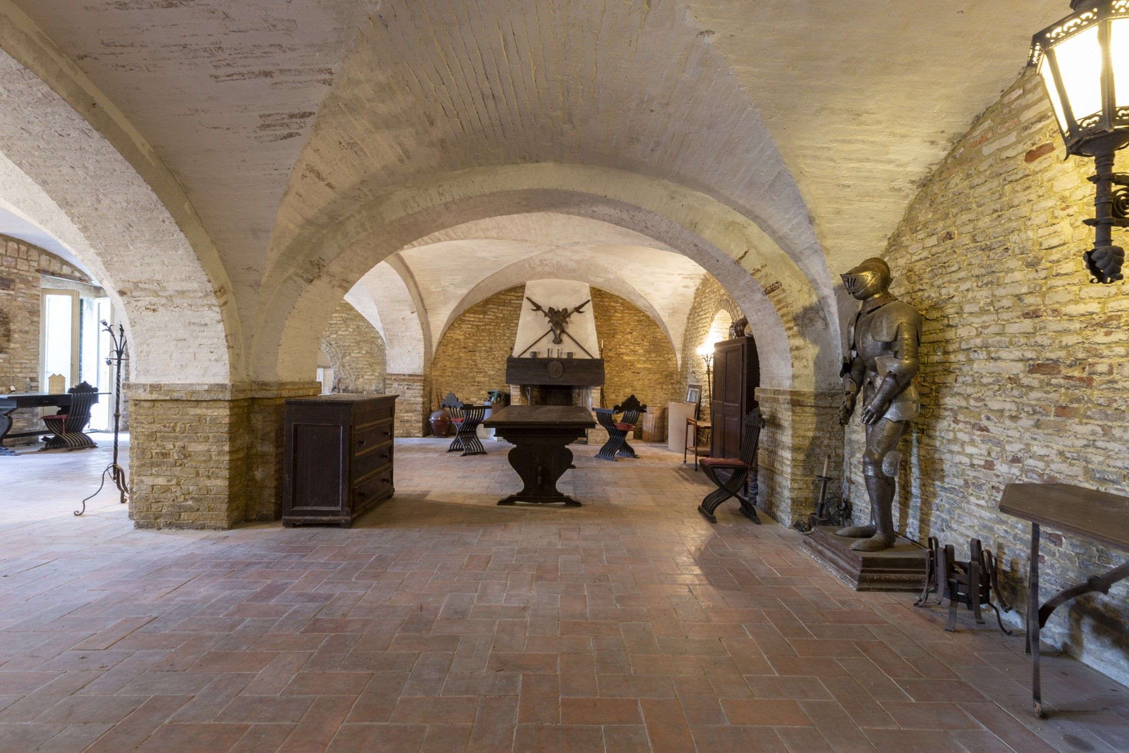 Fotos Palazzo nas Marcas com Jardim e Frescos do Século XVIII
