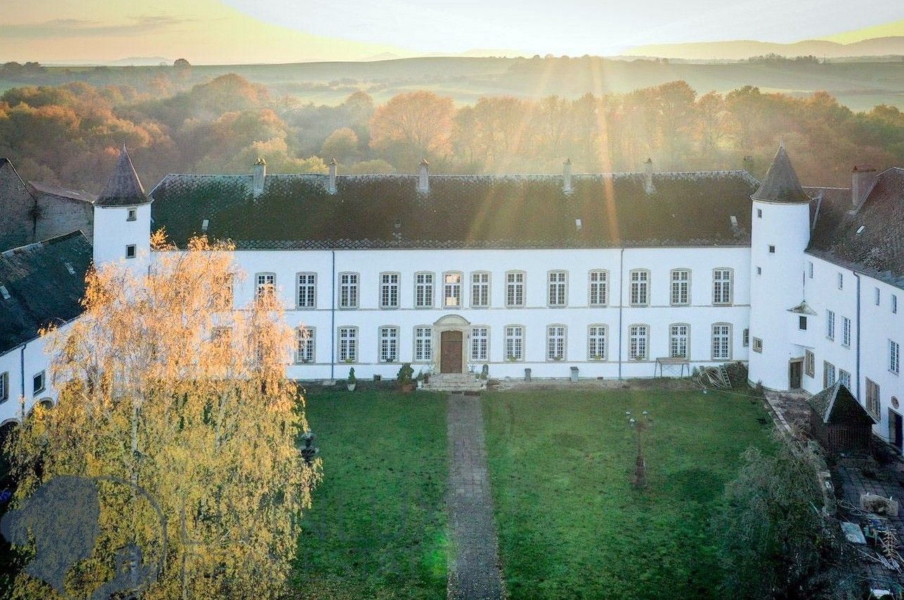 Fotos Château de Roussy-Comté – Propriedade histórica na região fronteiriça França-Luxemburgo-Alemanha