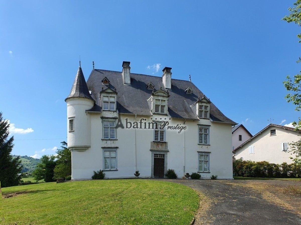 Fotos Château no País Basco com casas de hóspedes e 7,9 ha de terreno