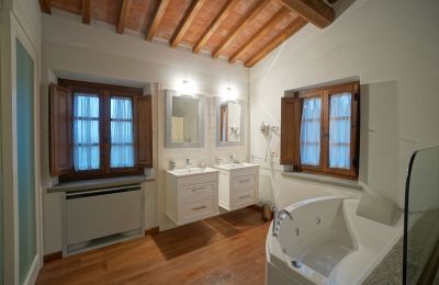 Casa de campo à venda 06069 Tuoro sul Trasimeno, Úmbria, Imagem 19/23