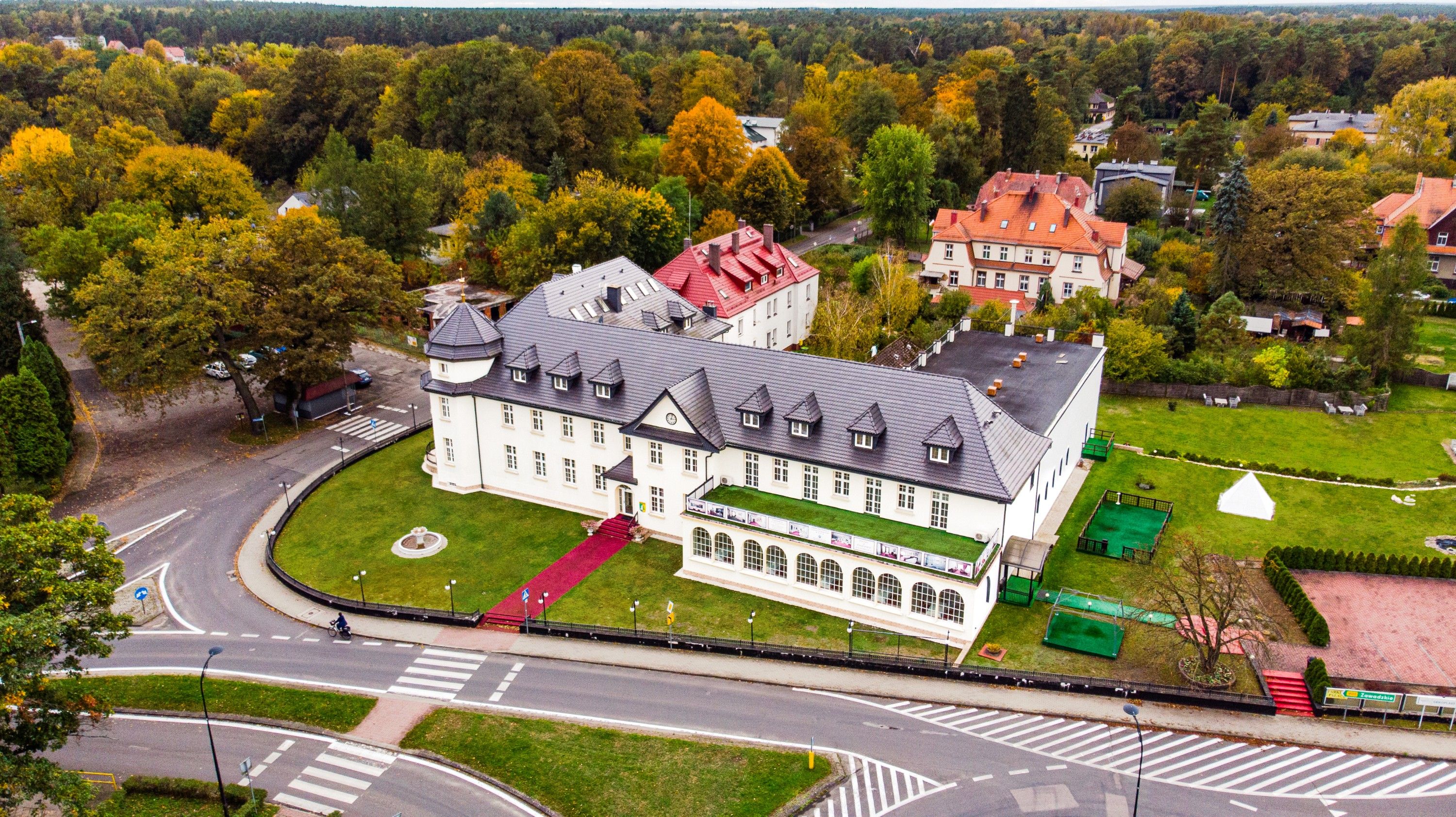 Fotos Pałac Prawdzic | Inwestycja z Wielkim Potencjałem ****