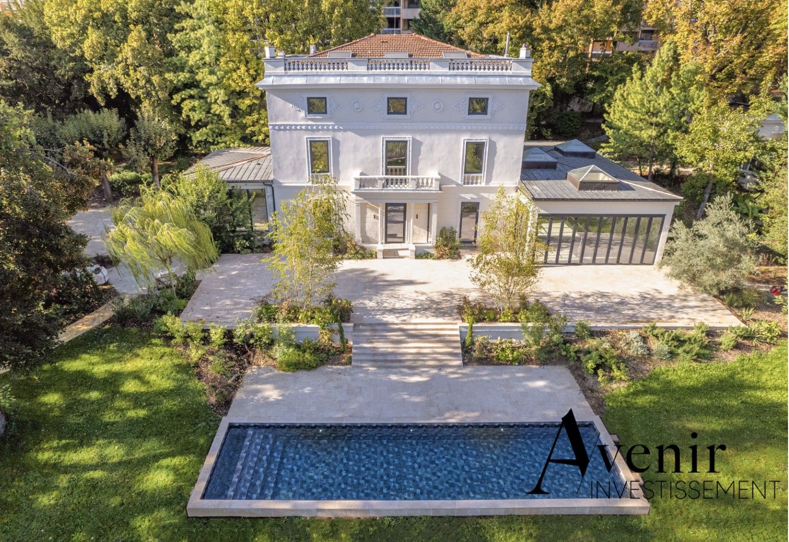 Fotos Villa am Ufer der Saône mit großem Garten