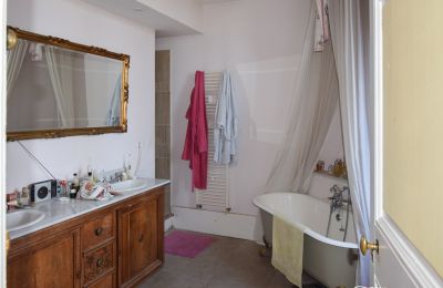 Castelo à venda Montpellier, Occitânia, Casa de banho