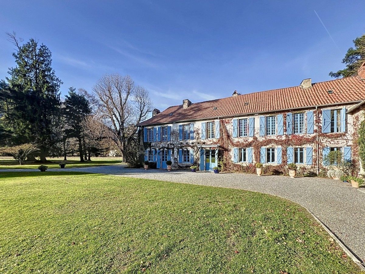 Fotos Herrschaftliches Landhaus am Rande der Pyrenäen