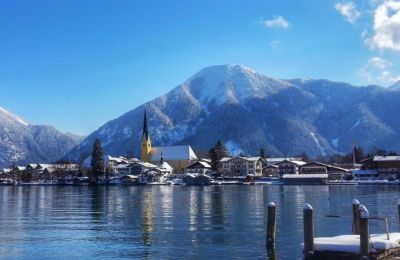 Imóveis históricos, Palacete histórico no Lago Tegernsee com potencial para hotel, eventos ou uso privado