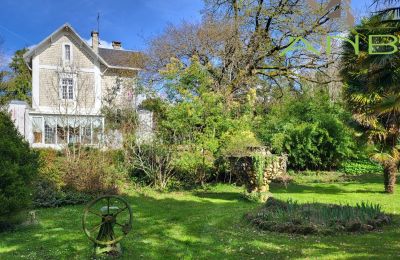 Villa histórica à venda Bussac-sur-Charente, Nova Aquitânia, Vista traseira