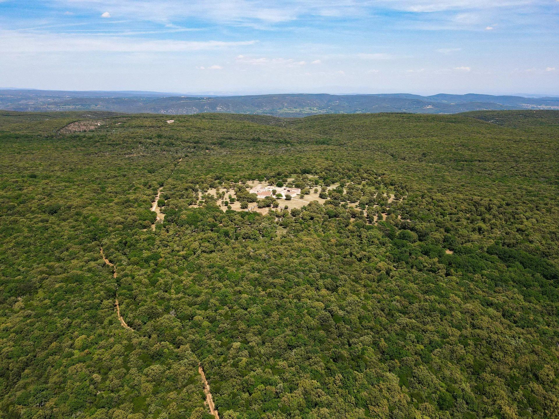 Fotos Privates Anwesen in der Provence auf 352 Hektar
