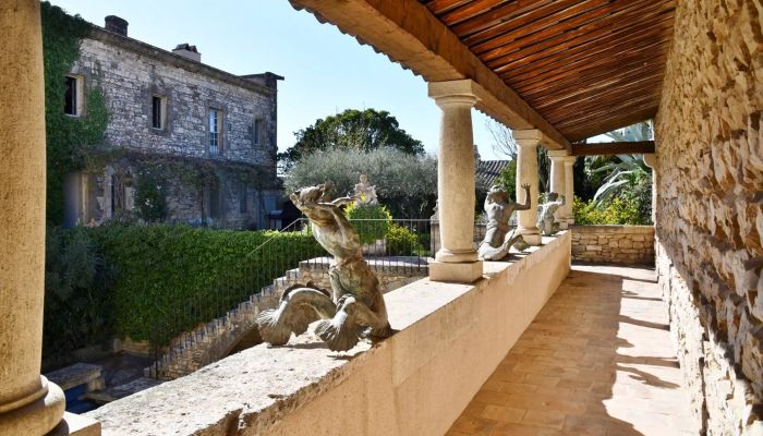 Palácio à venda Uzès, Occitânia,  França