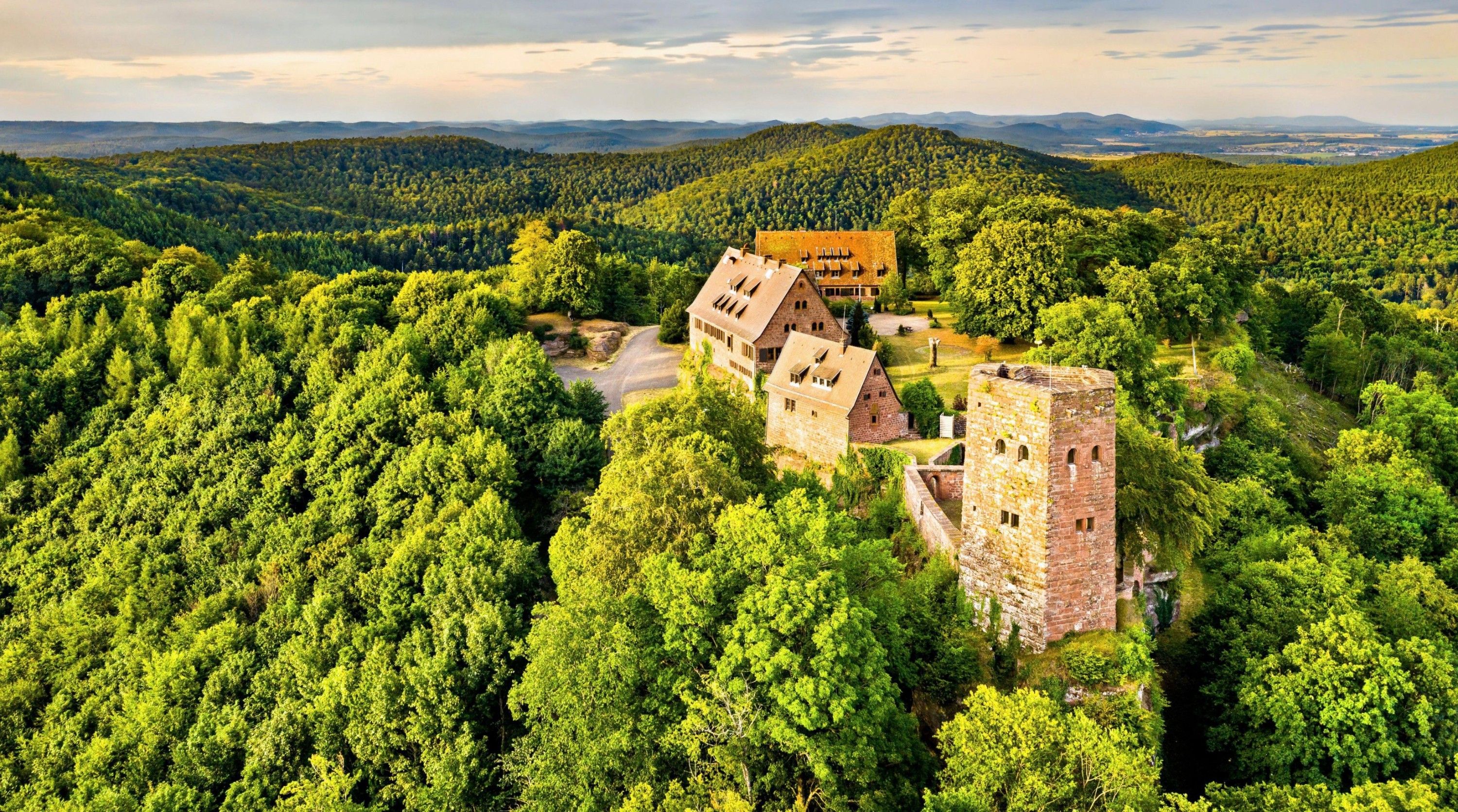 Fotos Castelo Hunebourg na Alsácia – História e natureza no coração dos Vosges