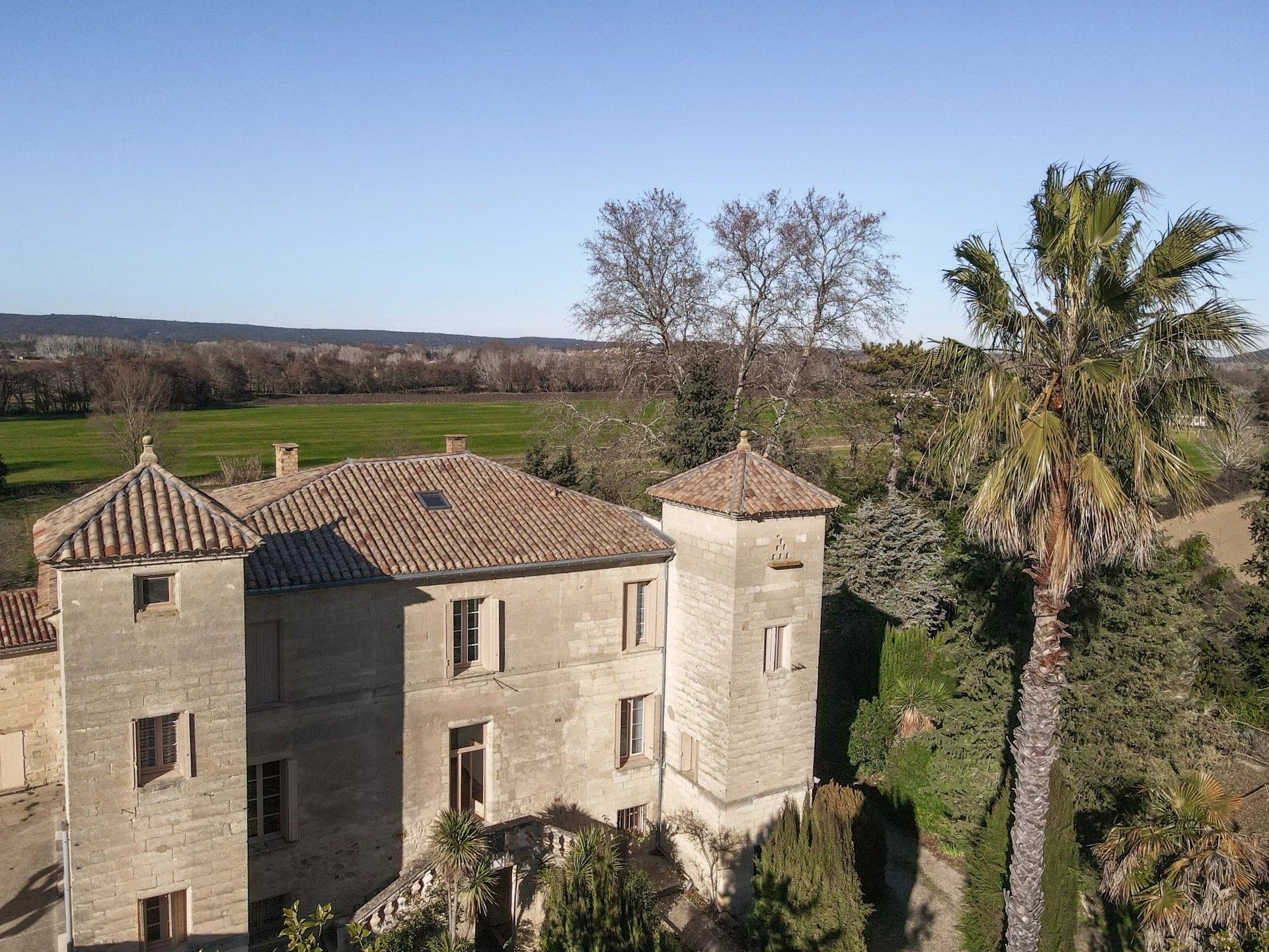 Fotos Herrenhaus aus dem 18. Jahrhundert bei Uzès – 1 ha Park, Nebengebäude