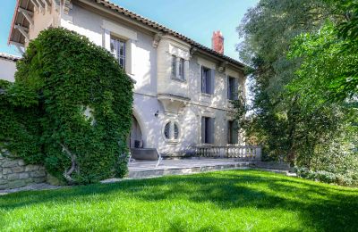 Villa histórica Uzès, Occitânia