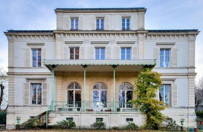Imóveis com caráter, Appartement in historischer Villa in Meudon
