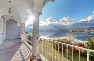 Imóveis com caráter, Vornehme Residenz am Ufer des Ortasees