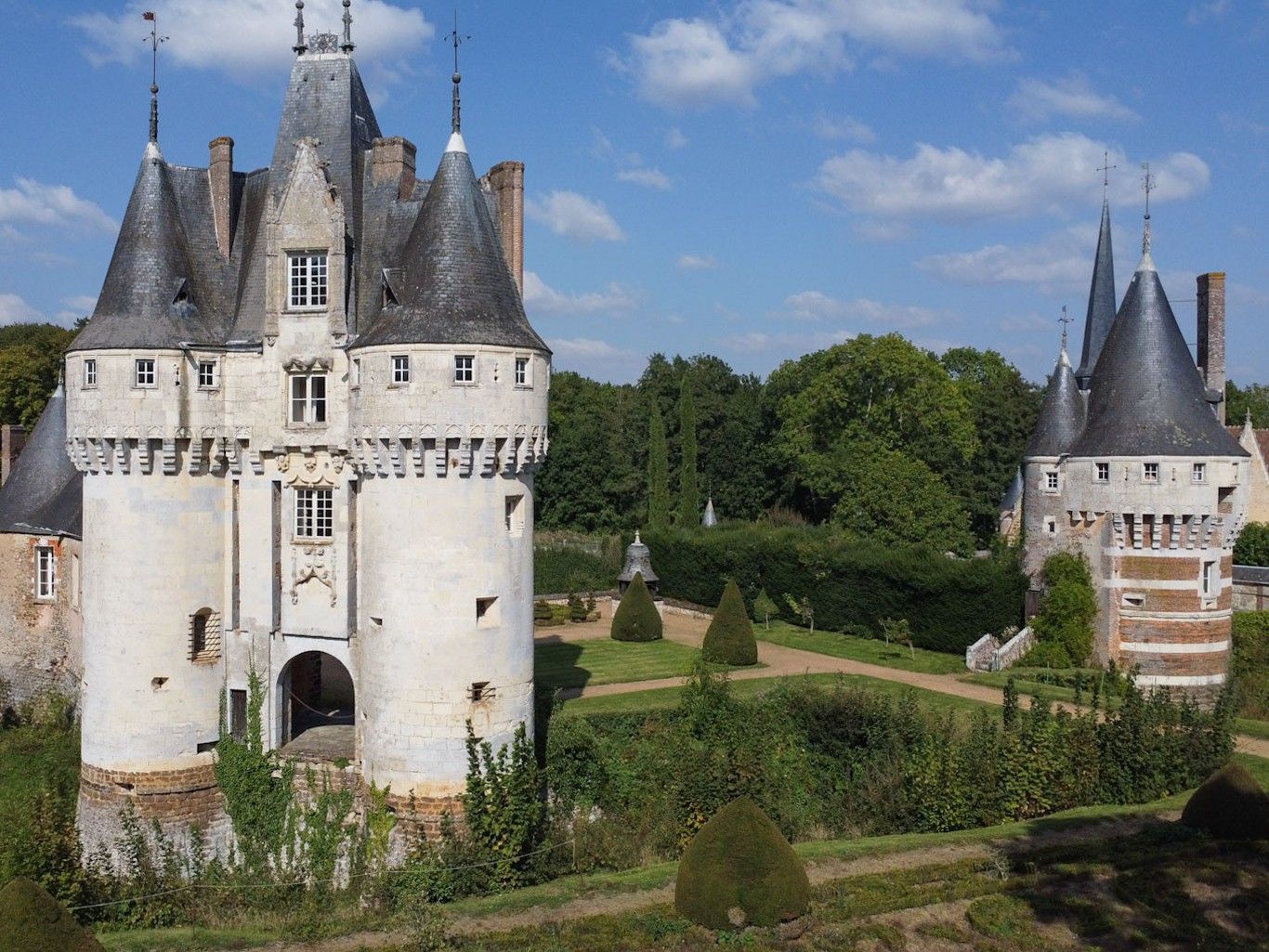 Fotos Castelo histórico no Perche – 120 km de Paris, 5 edifícios e 41 hectares